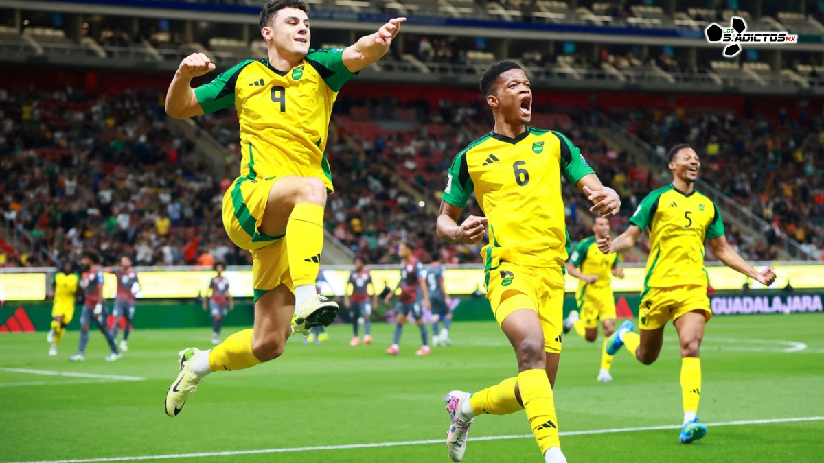 Jamaica venció 1-0 a Nueva Caledonia en Guadalajara con gol de Cadamarteri y jugará la final del repechaje para el Mundial 2026 ante RD Congo.