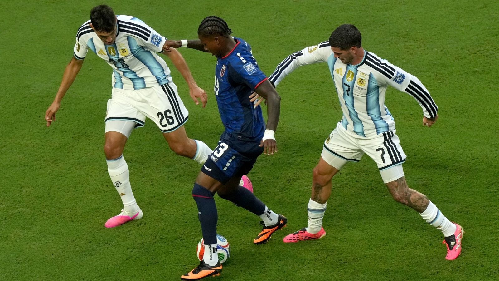 Argentina venció 3-2 a Cabo Verde