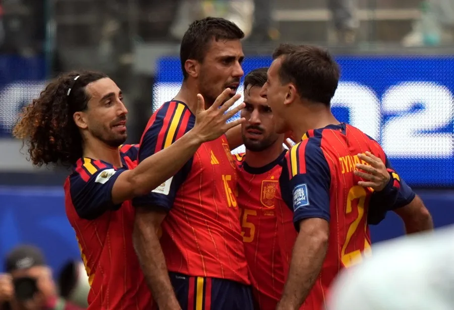 España venció 3-0 a Austria